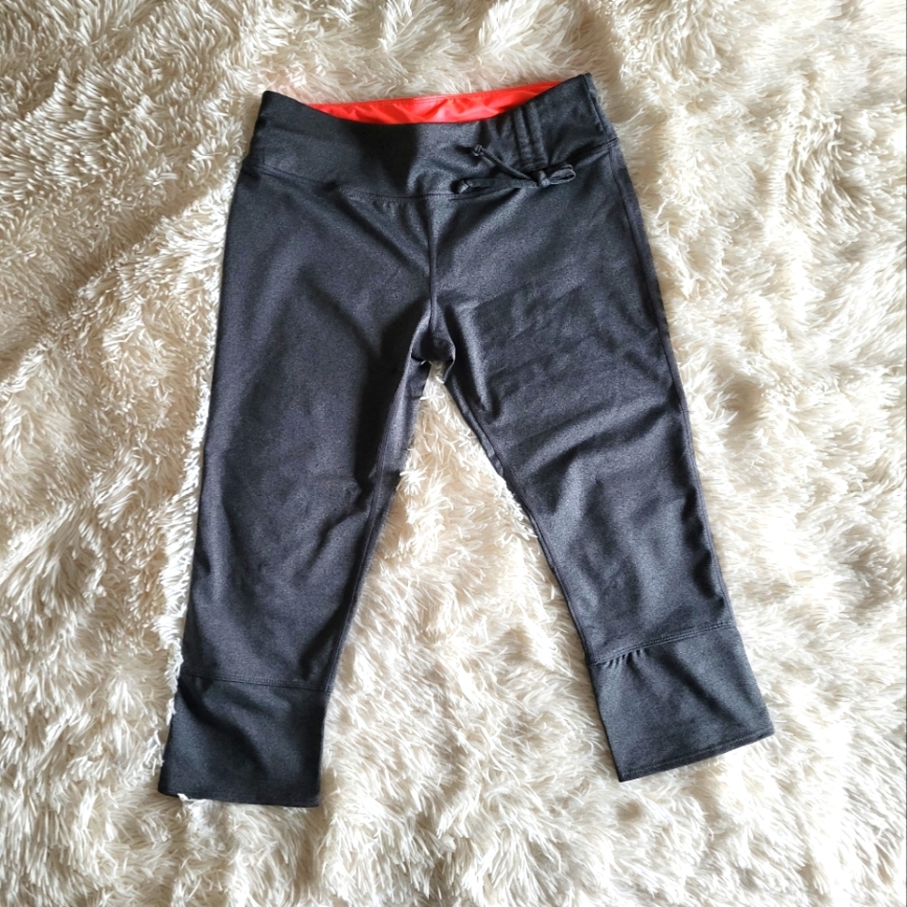 Crop Workout Pants size L